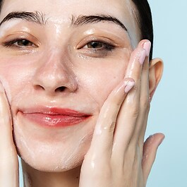 2-in-1 Cleansing Oil + Makeup remover